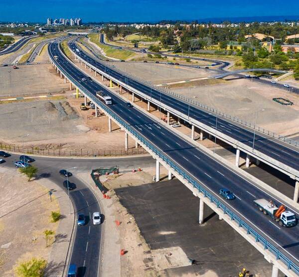 Nuevos avances en el nuevo estacionamiento del Kempes