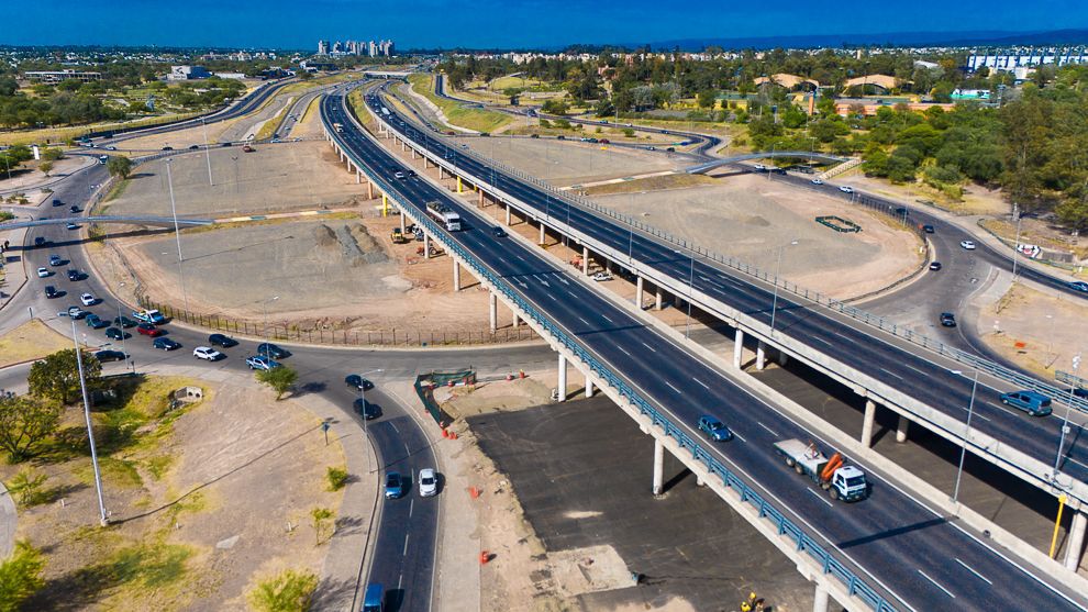Nuevos avances en el nuevo estacionamiento del Kempes