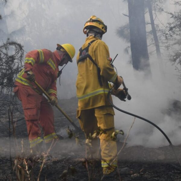Sigue activo el incendio en la Quebrada del Condorito-La Ola Digital