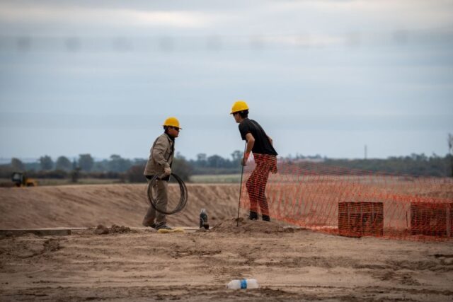 La obra cloacal superó el 75% de su primera etapa en Almafuerte-La Ola Digital