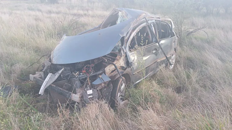 Un joven perdió la vida tras volcar su vehículo