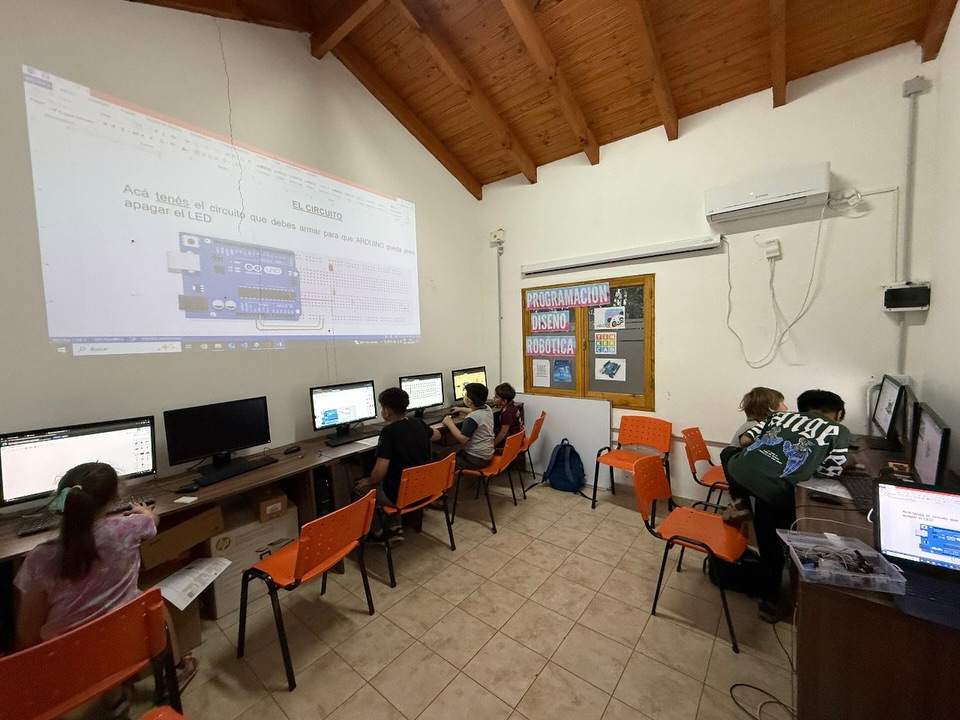 Villa Ciudad Parque propone una colonia tecnológica durante el verano-La Ola Digital