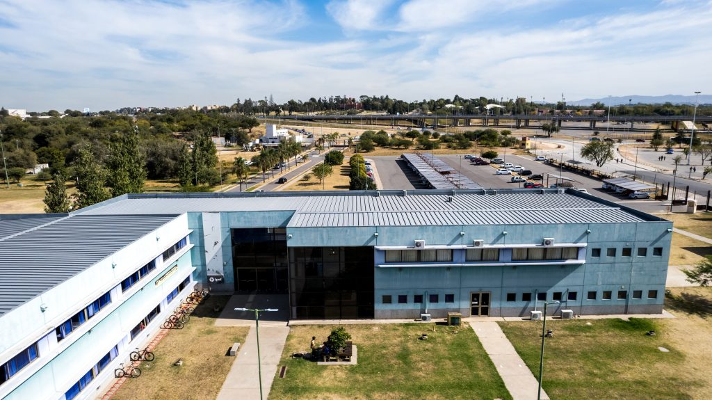 Universidad Provincial: Casi 3 mil aspirantes se preinscribieron en los primeros dos días-La Ola Digital