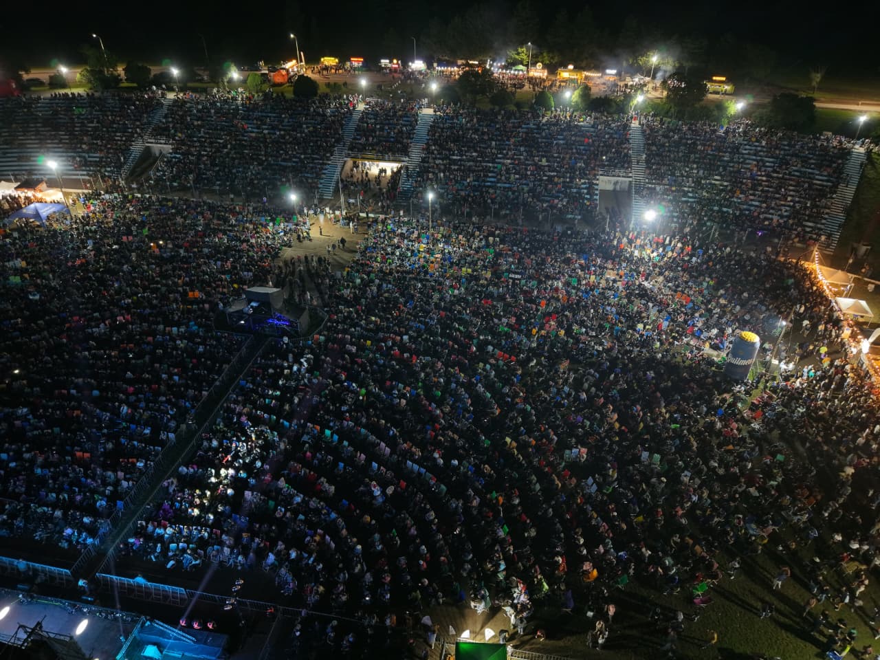 El Festival "Embalse Un Canto a la Vida" cerró con una noche imponente: más de 30 mil espectadores-La Ola Digital