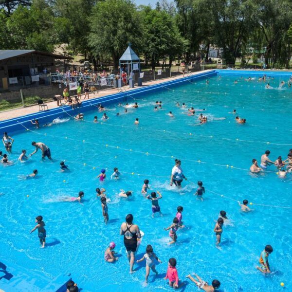 Hoy comienza a funcionar la pileta municipal de Villa General Belgrano-La Ola Digital