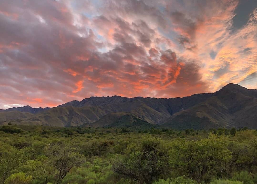 Champaquí: Una persona fue rescatada en la zona del "avión caído"-La Ola Digital