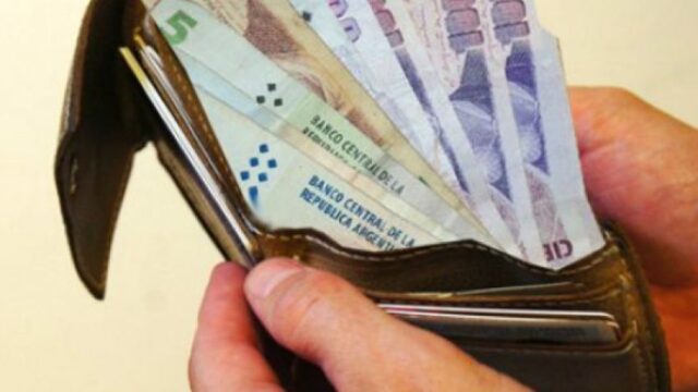 Este viernes cobrarán los jubilados y comenzará el pago de haberes a los activos provinciales-La Ola Digital