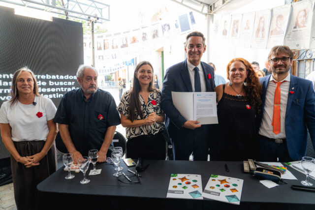 Córdoba firmó un convenio para modernizar el Archivo Provincial de la Memoria-La Ola Digital