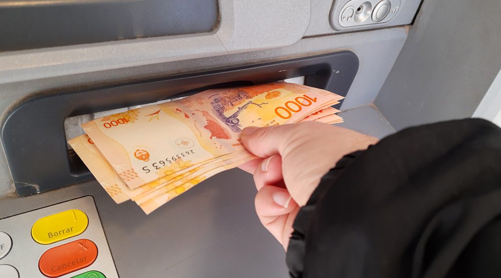 Jubilaciones, pensiones, AUH, AUE, Tarjeta Alimentar: fechas de cobro-La Ola Digital