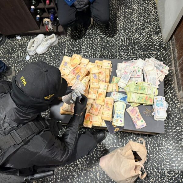 Más de 400 efectivos de la FPA realizaron 45 allanamientos en la zona sur de la ciudad de Córdoba-La Ola Digital