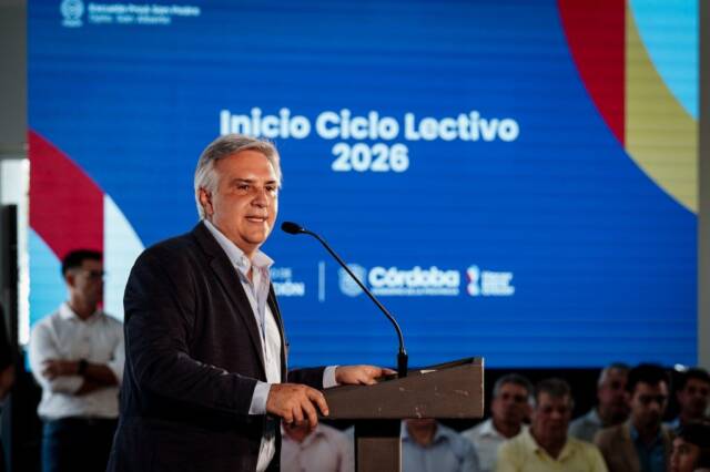 Llaryora abrió el ciclo lectivo 2026
