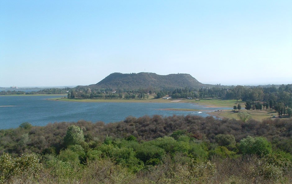 Retiraron más de 300 kilos de residuos del lago de Embalse-La Ola Digital