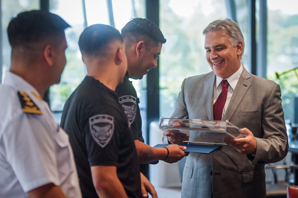 Reconocieron a los policías que hallaron a Esmeralda tras la intensa búsqueda-La Ola Digital