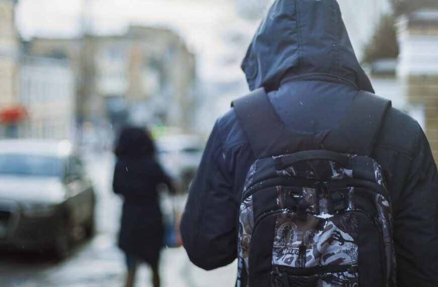 Amenazas escolares, operativos masivos y la búsqueda de un menor en Calamuchita