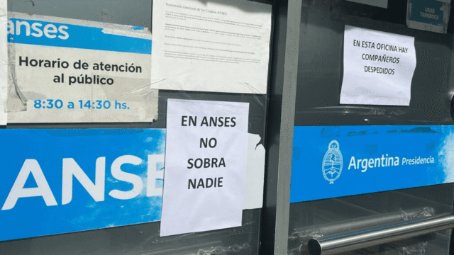 Motosierra brutal en ANSES: 2.500 despidos y un organismo en crisis-La Ola Digital