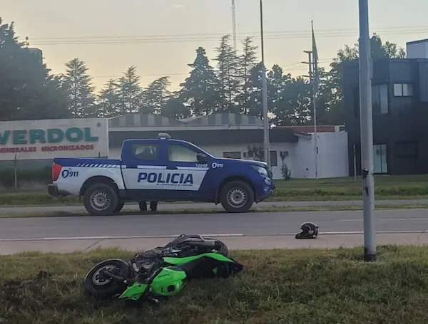 Motociclista murió tras chocar contra un caballo