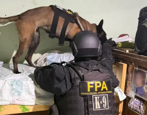 Vendía drogas a metros de una escuela