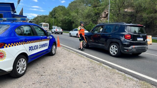 Hurto, estafa virtual, accidente vial y dos aprehendidos en Calamuchita-La Ola Digital