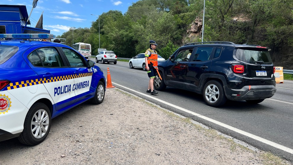 Hurto, estafa virtual, accidente vial y dos aprehendidos en Calamuchita-La Ola Digital