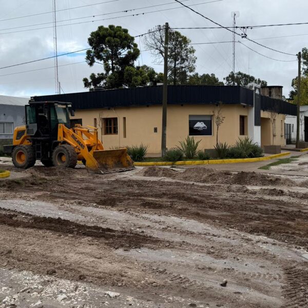 Villa Quillinzo avanza con obras: adoquinado, mejoras educativas y refuerzo energético-La Ola Digital