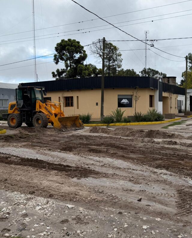 Villa Quillinzo avanza con obras: adoquinado, mejoras educativas y refuerzo energético-La Ola Digital