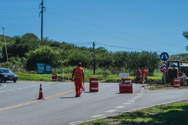 Comenzó la construcción de las rotondas en los ingresos a Villa del Dique y Villa Rumipal-La Ola Digital