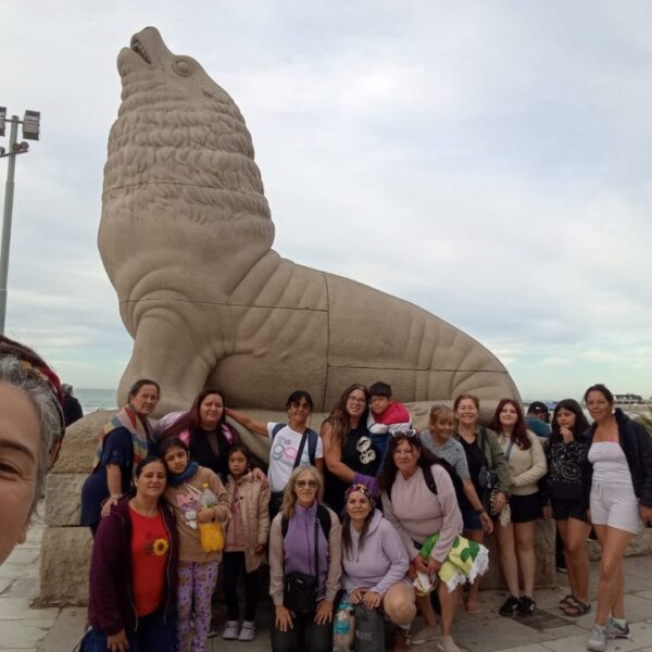 Villa Ciudad Parque y el turismo social con perspectiva de género: vecinas cumplieron el sueño de conocer el mar-La Ola Digital