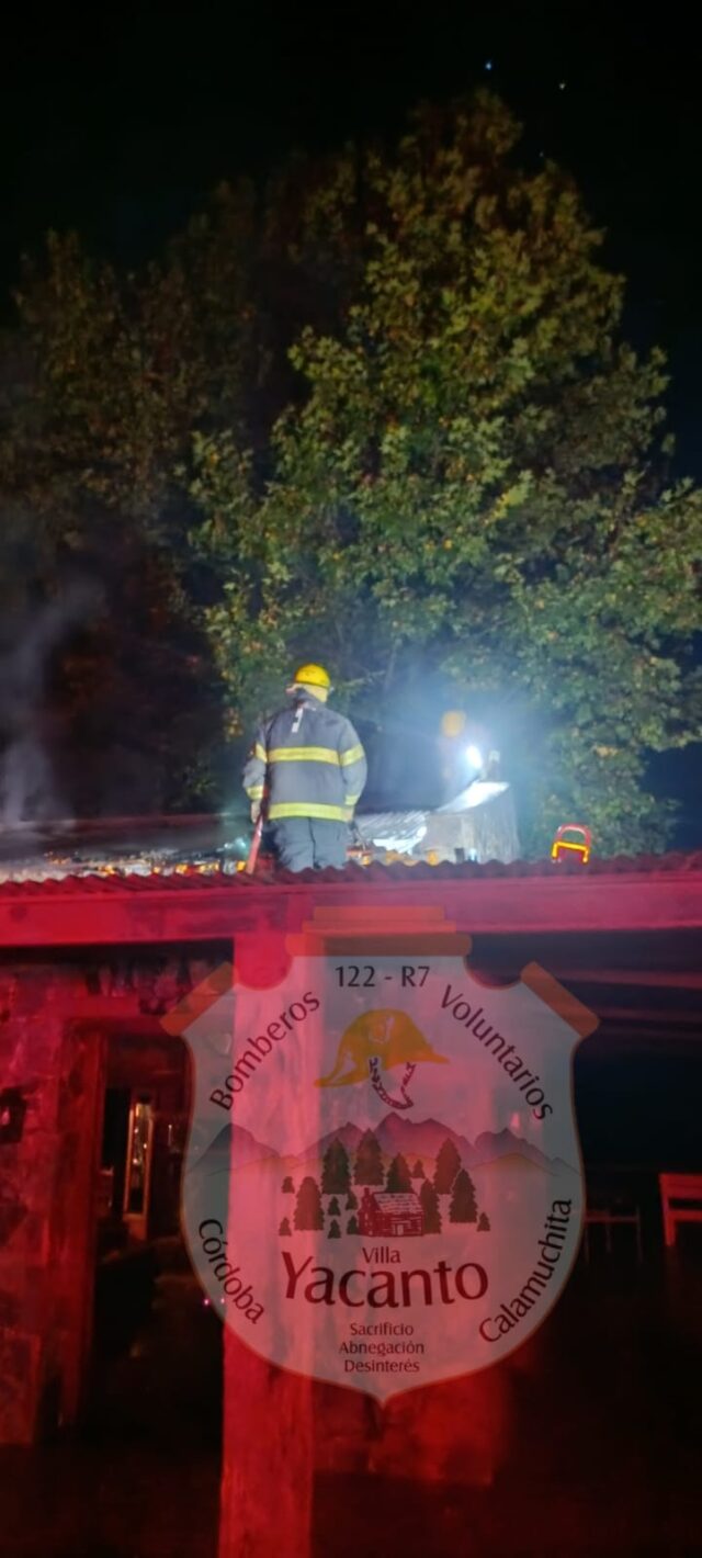 Incendio en una vivienda de Villa Yacanto: no hubo heridos, solo daños materiales-La Ola Digital
