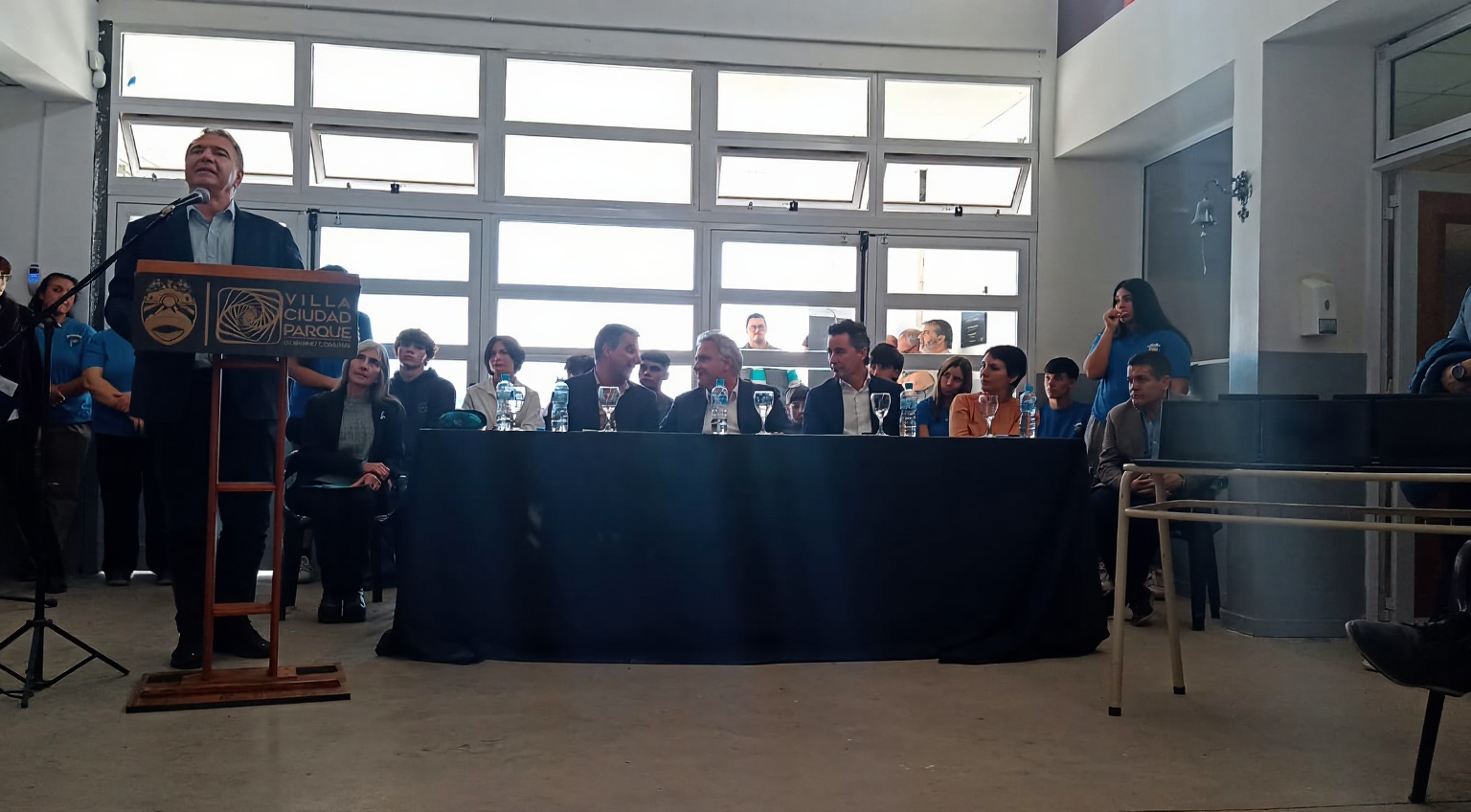 Llaryora anunció millonarias inversiones en Villa Ciudad Parque-La Ola Digital