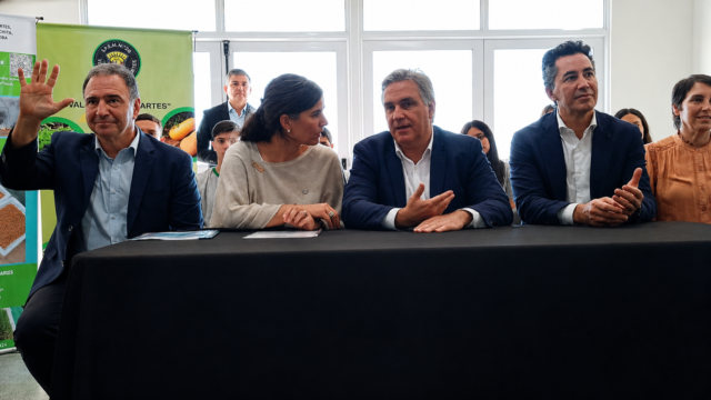 Millonarios anuncios de Martín Llaryora en Los Reartes: obras, viviendas y fuerte impulso al desarrollo local-La Ola Digital