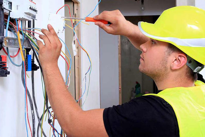 Villa Amancay abre las inscripciones para el curso de Electricista Habilitado Categoría 3-La Ola Digital