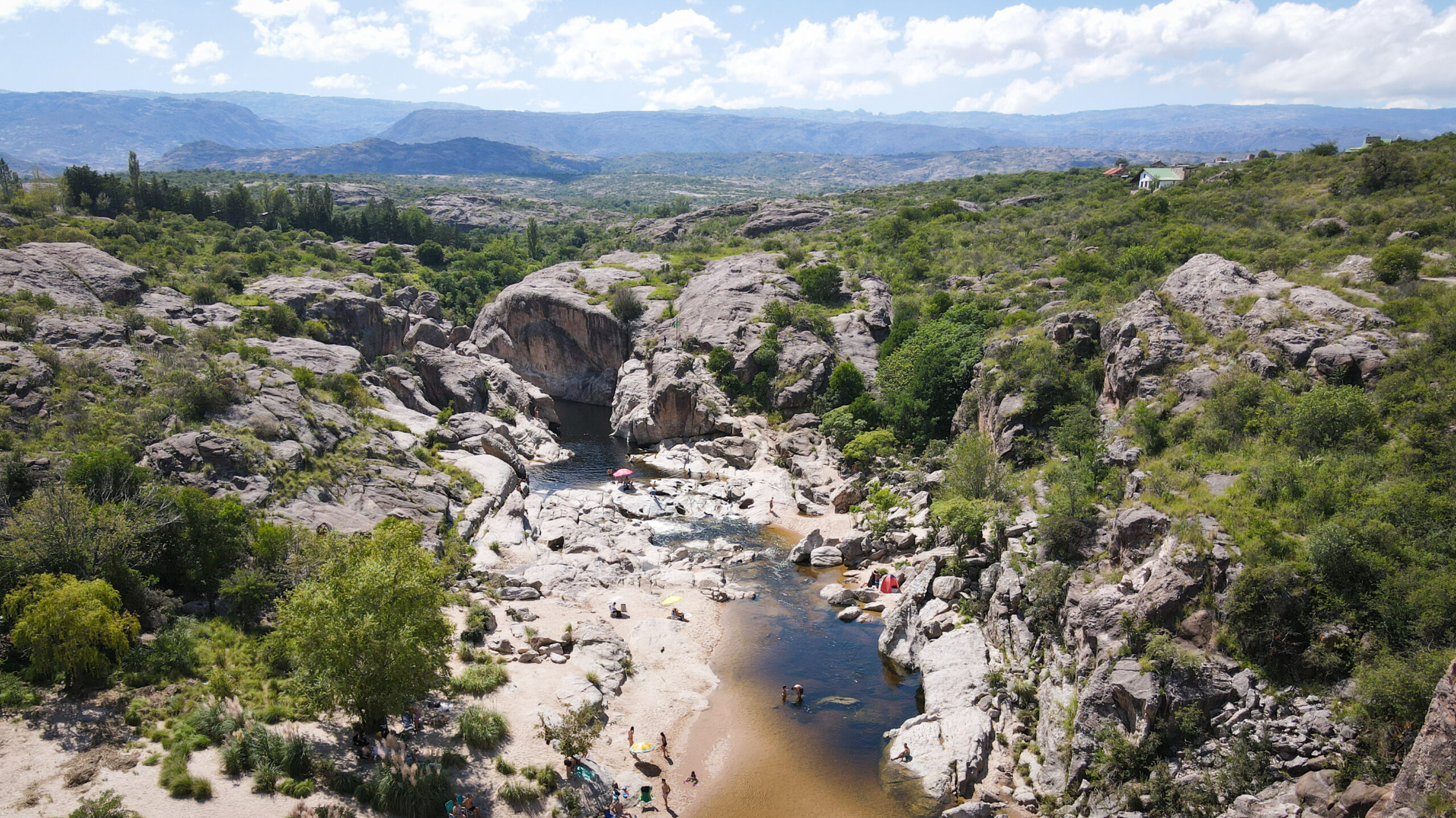 Unos 275 mil turistas se movilizaron este fin de semana en Córdoba-La Ola Digital