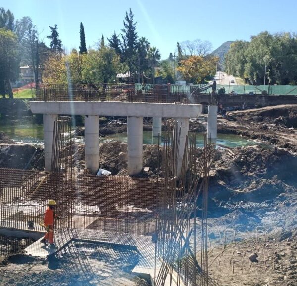 Santa Rosa de Calamuchita: el nuevo puente sobre el río avanza y ya alcanza el 34% de ejecución
