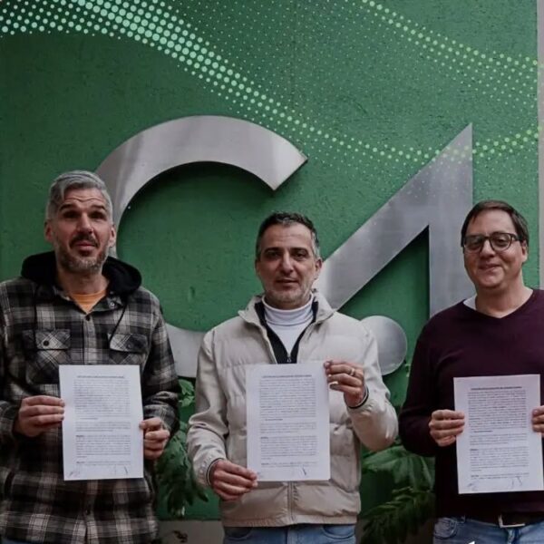 Villa Ciudad Parque renovó un convenio para facilitar la regularización de viviendas y comercios