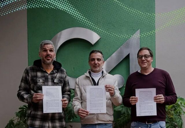 Villa Ciudad Parque renovó un convenio para facilitar la regularización de viviendas y comercios-La Ola Digital