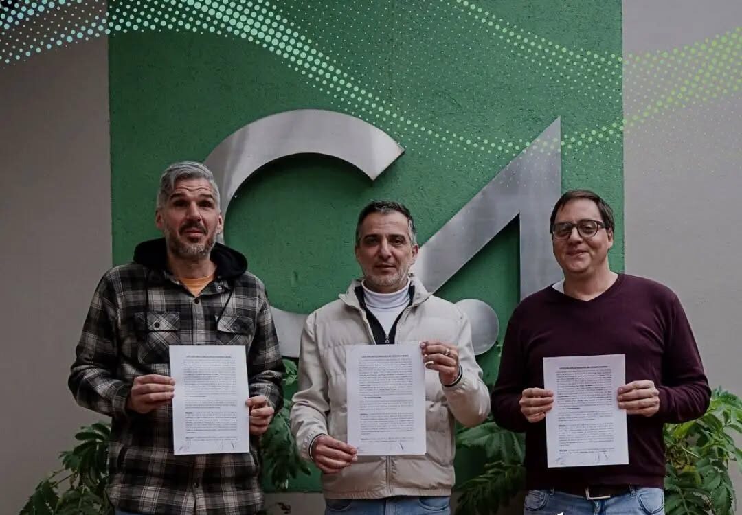 Villa Ciudad Parque renovó un convenio para facilitar la regularización de viviendas y comercios-La Ola Digital