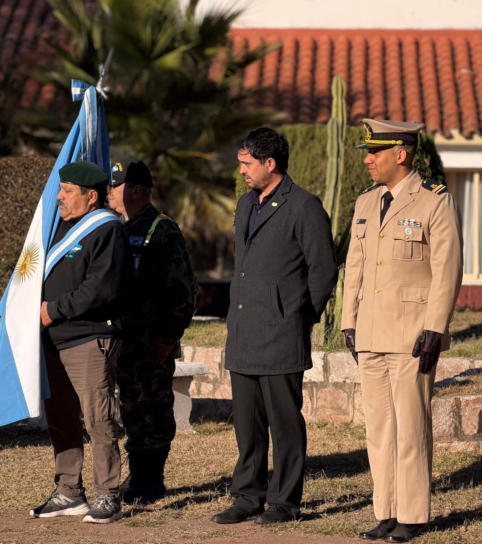 Villa del Dique conmemoró el Día de la Bandera con un emotivo acto en el Parador Almirante Brown-La Ola Digital