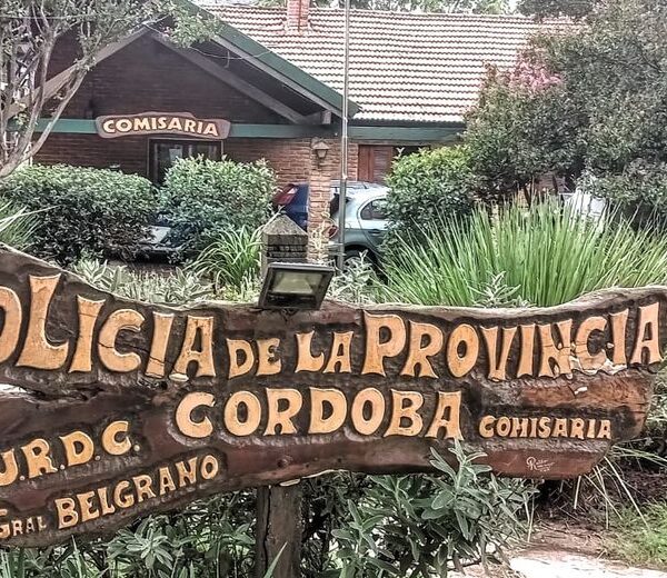 Un hombre fue detenido tras agredir al dueño de un kiosco y enfrentarse con la Policía en Villa General Belgrano