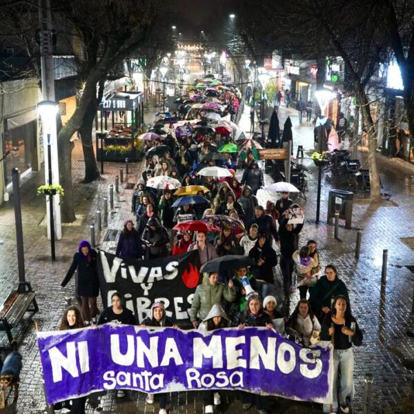 Ni Una Menos: una multitud marchó en Santa Rosa de Calamuchita a once años del primer grito colectivo