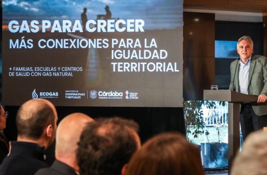 Llaryora presentó “Gas para Crecer”, una iniciativa que amplía el acceso al gas natural en más de 70 localidades