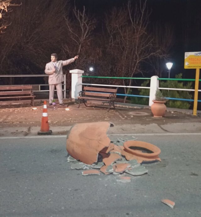Identificaron al responsable del acto vandálico contra un macetón junto a la estatua de Gary en Amboy-La Ola Digital