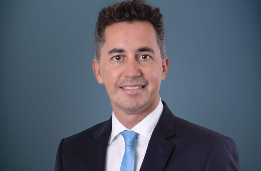 El ministro Manuel Calvo asume la Jefatura de Gabinete