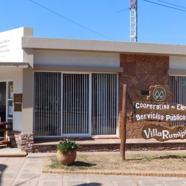 La Cooperativa de Villa Rumipal construye su parque solar