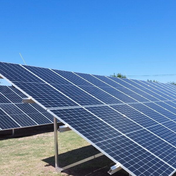 El Parque Solar de la Cooperativa de Villa General Belgrano ya comenzó a generar energía