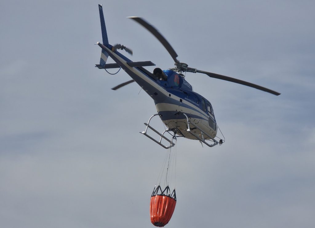 Córdoba reforzó la vigilancia aérea con helicóptero y aviones hidrantes ante el riesgo extremo de incendios-La Ola Digital