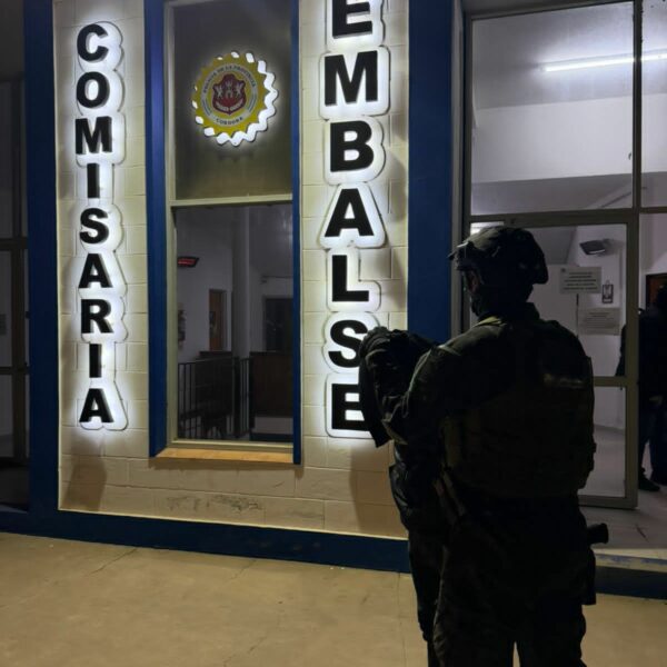 Desarticularon nueve puntos de venta de drogas en Calamuchita y detuvieron a nueve personas