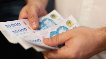 Córdoba: comienza este lunes el pago de haberes para jubilados y empleados provinciales