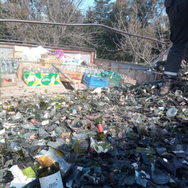 Villa Ciudad Parque recuperó 10 toneladas de vidrio a través de los Puntos Verdes