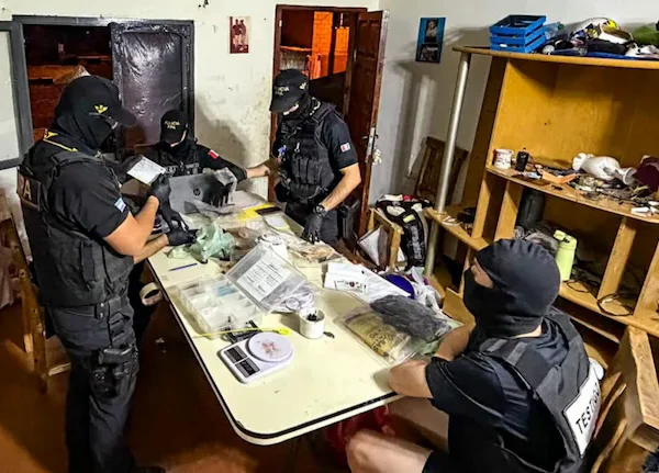 Cayó banda que vendía drogas al frente de una escuela