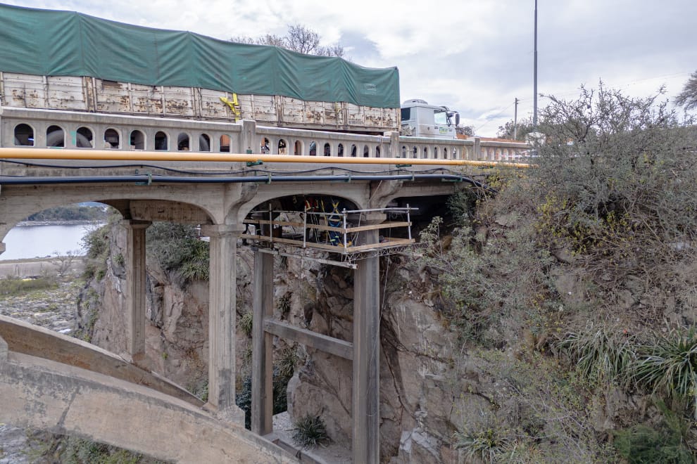 Así será la transitabilidad en el puente sobre el vertedero del Embalse Río Tercero durante las obras-La Ola Digital